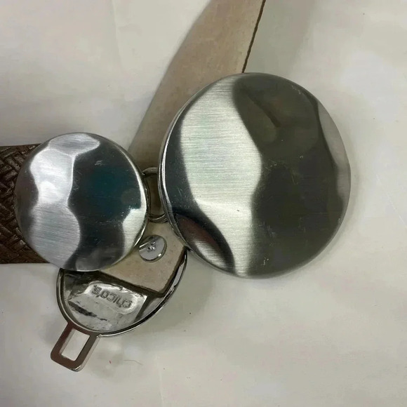 Chico's Adjustable Metal Circles Leather Belt M/L - Picture 2 of 5